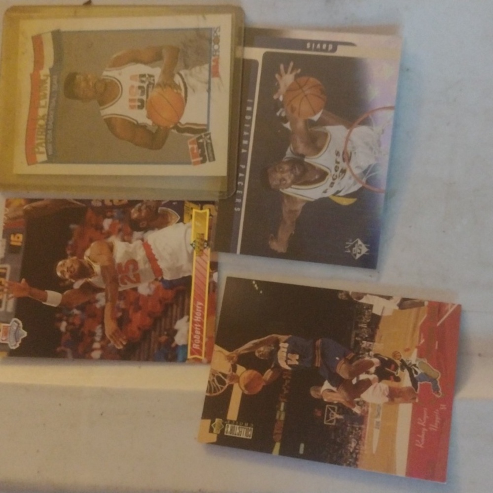 Assorted Basketball Trading Cards Collection - Picture 4 of 6
